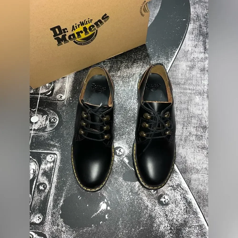 NIB Dr. Martens Leona Lug Sole Platform Derby